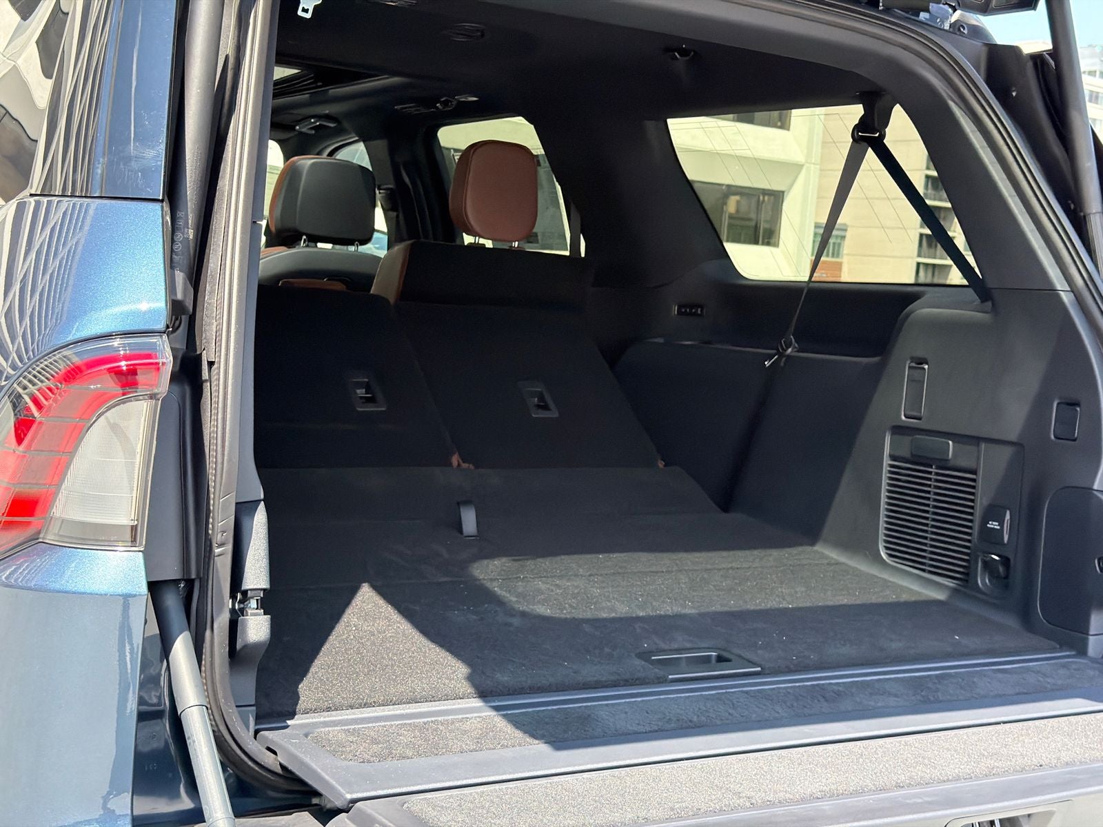2027 Lincoln Navigator L Reserve