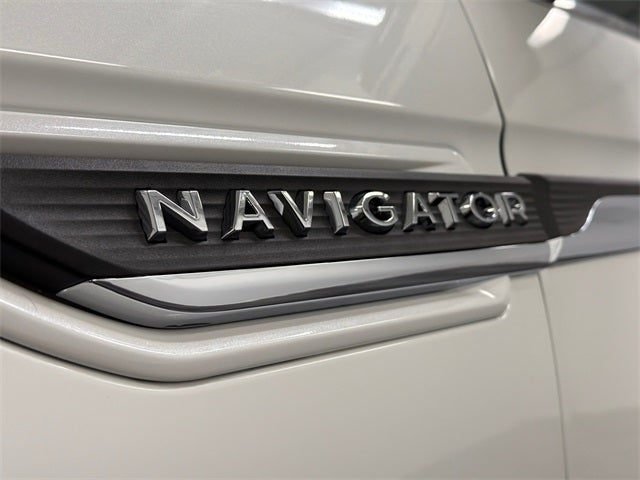 2022 Lincoln Navigator L Reserve