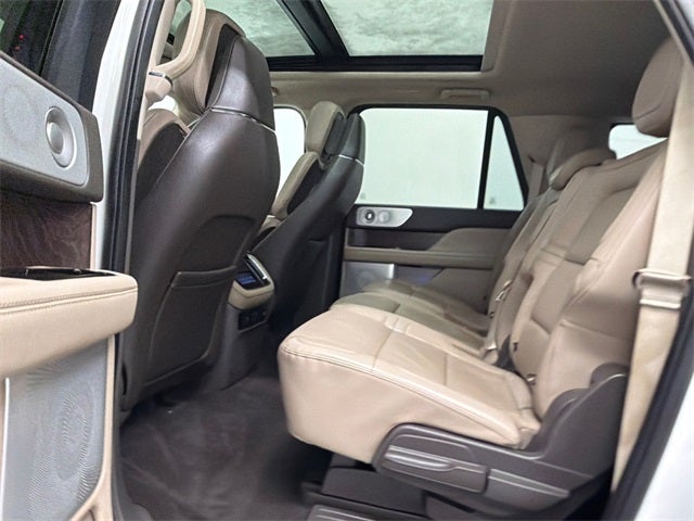 2022 Lincoln Navigator L Reserve