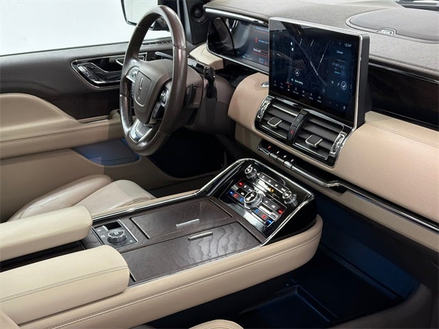 2022 Lincoln Navigator L Reserve