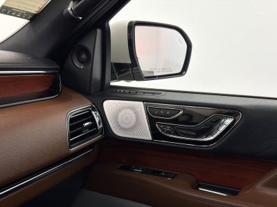 2022 Lincoln Navigator L Reserve