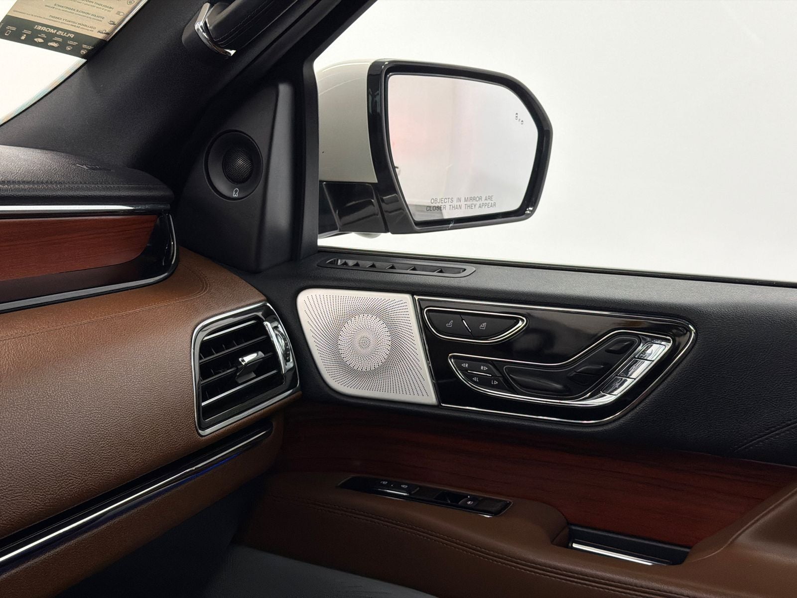 2022 Lincoln Navigator L Reserve