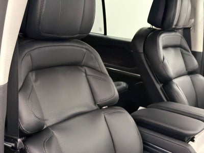 2026 Lincoln Navigator L Premiere