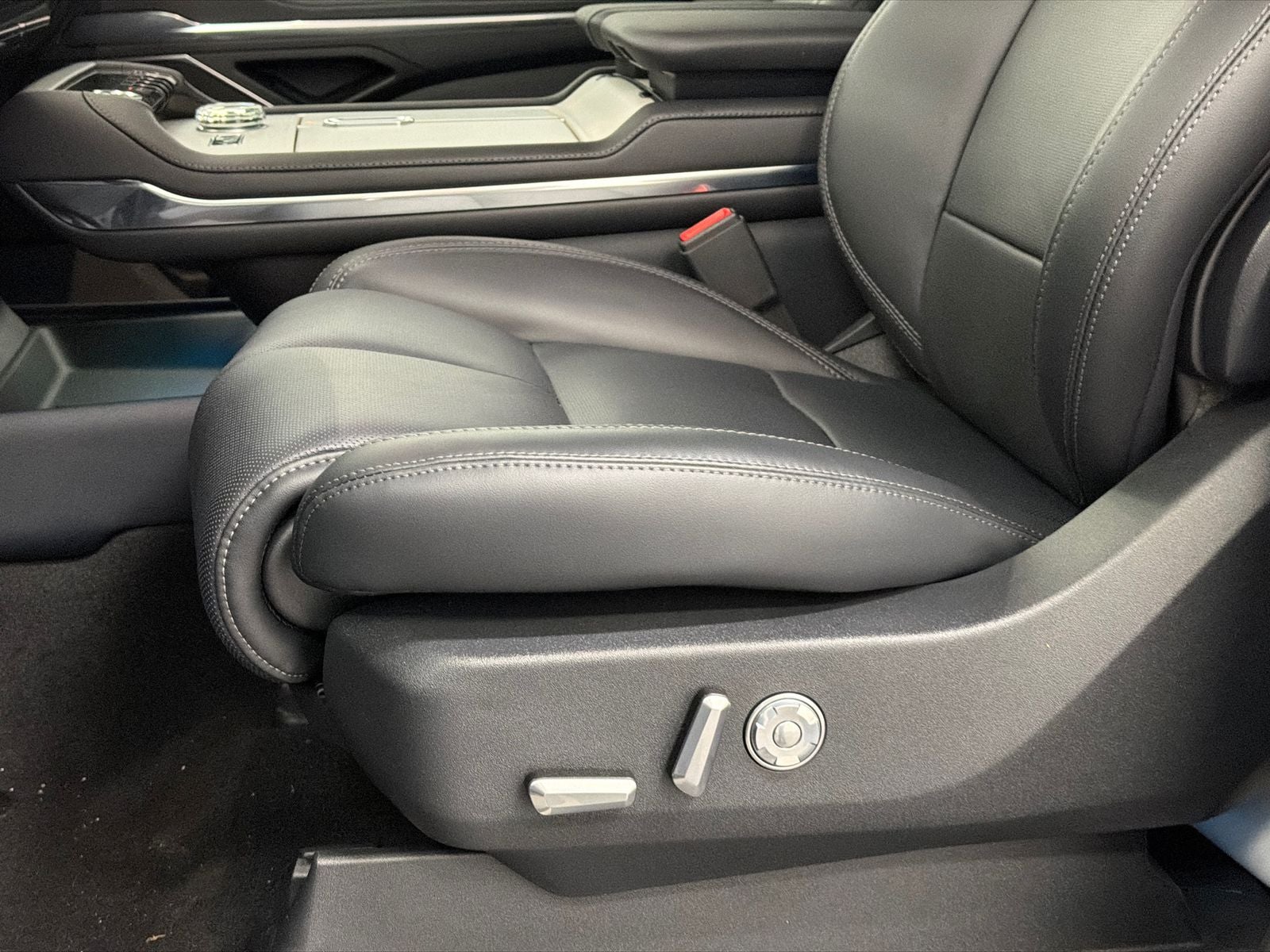 2026 Lincoln Navigator L Premiere