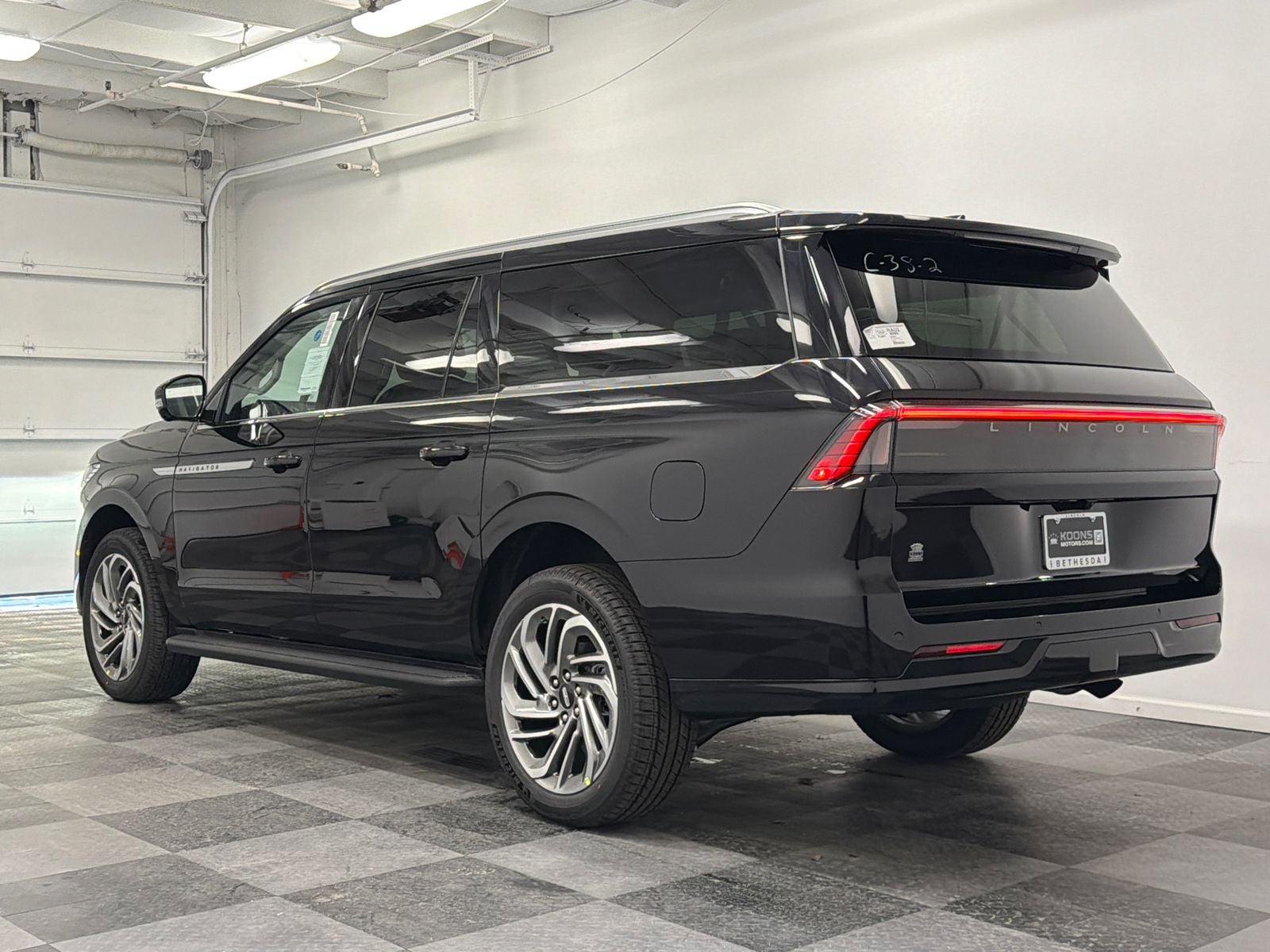 2026 Lincoln Navigator L Premiere