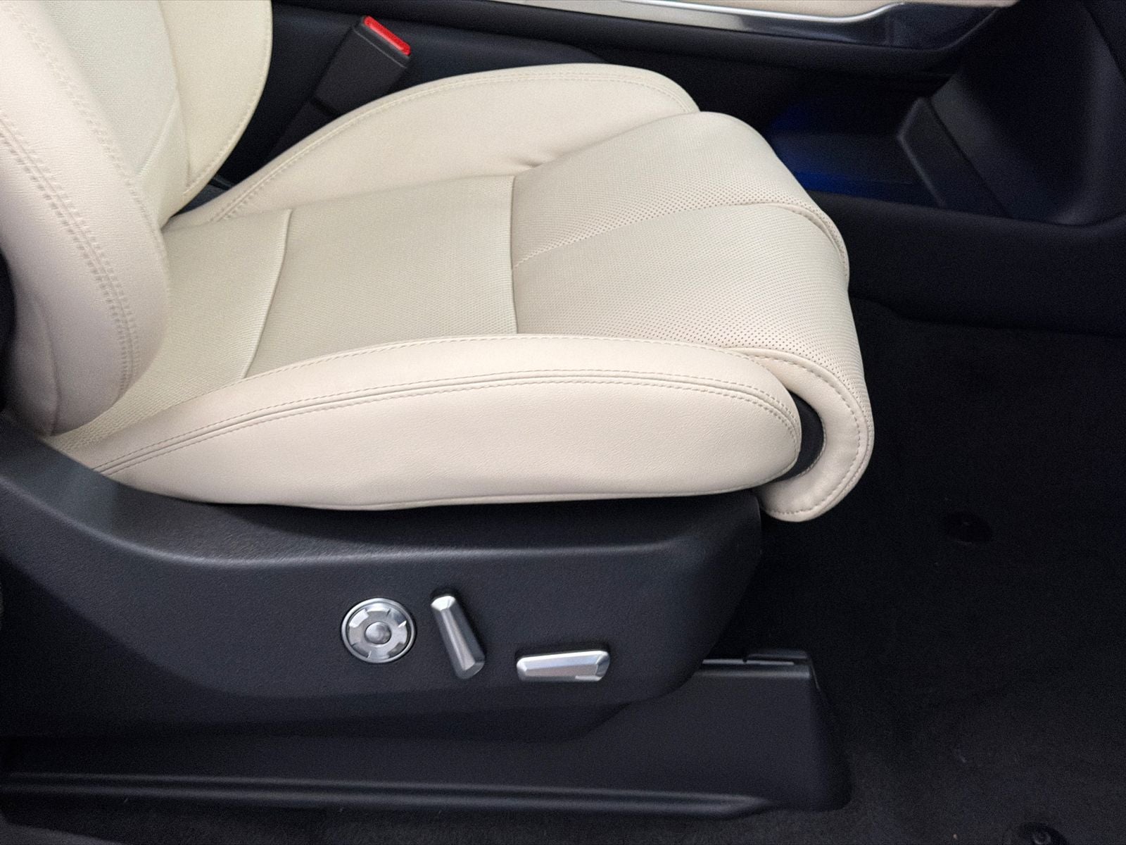 2027 Lincoln Navigator L Premiere