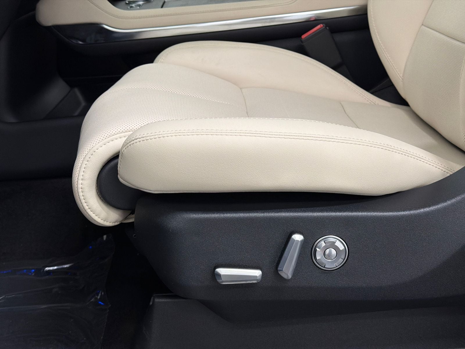 2027 Lincoln Navigator L Premiere