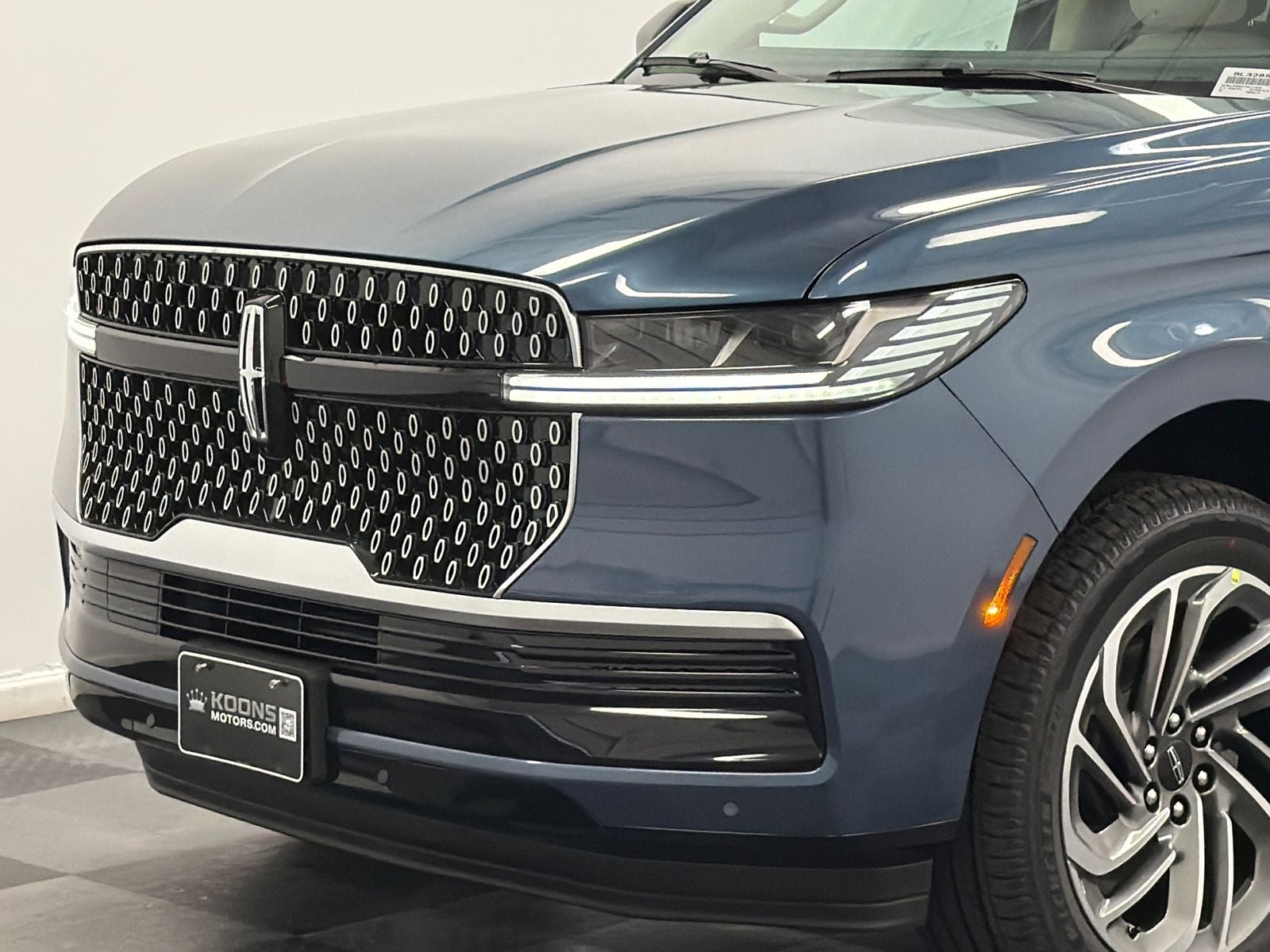 2027 Lincoln Navigator L Premiere