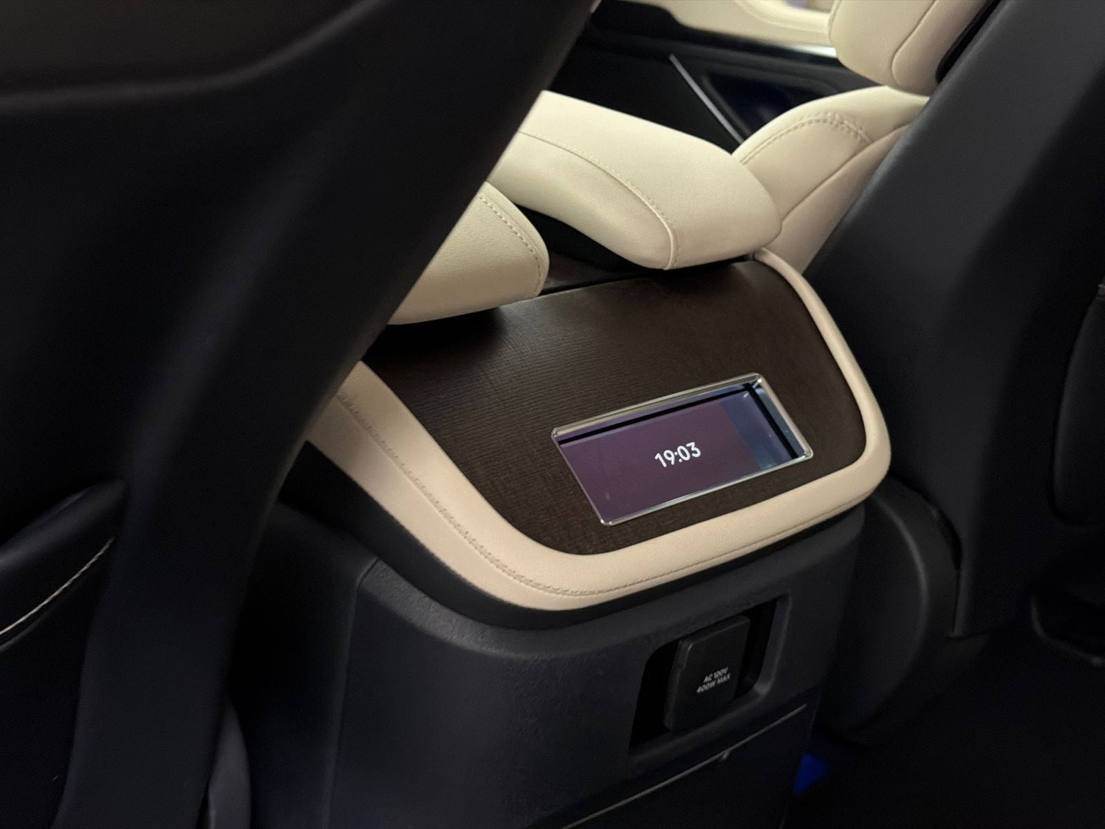 2027 Lincoln Navigator L Premiere