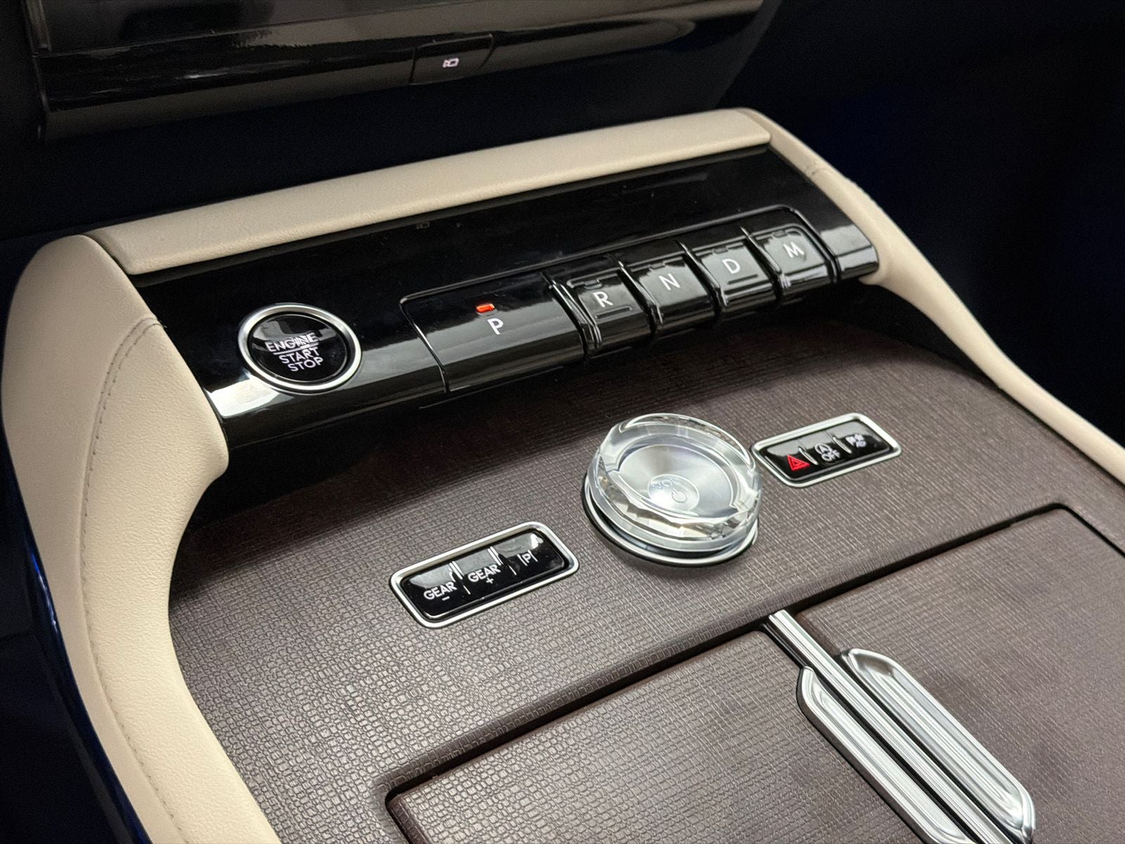 2027 Lincoln Navigator L Premiere