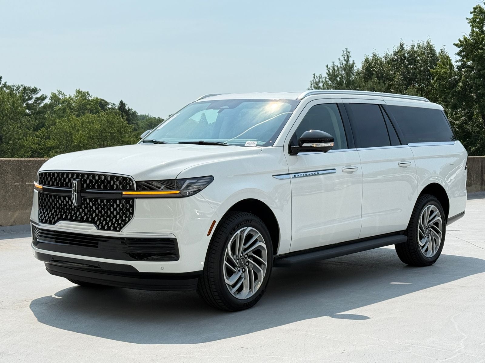 2027 Lincoln Navigator L Premiere
