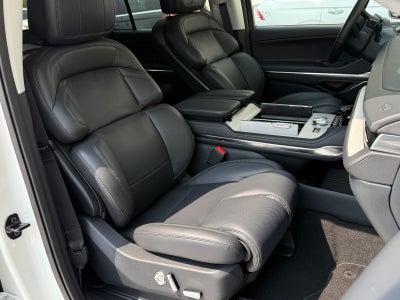 2027 Lincoln Navigator L Premiere
