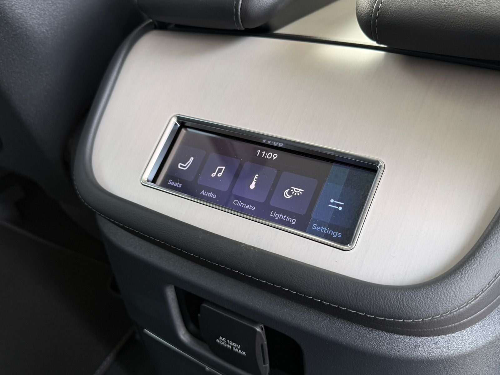 2027 Lincoln Navigator L Premiere