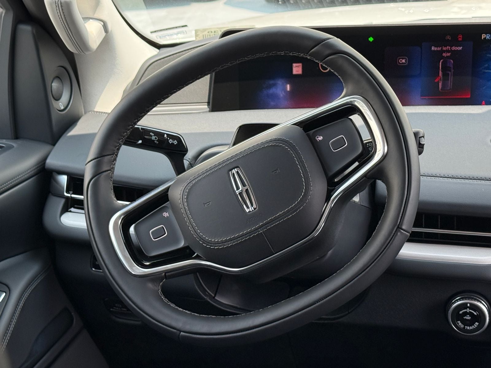 2027 Lincoln Navigator L Premiere