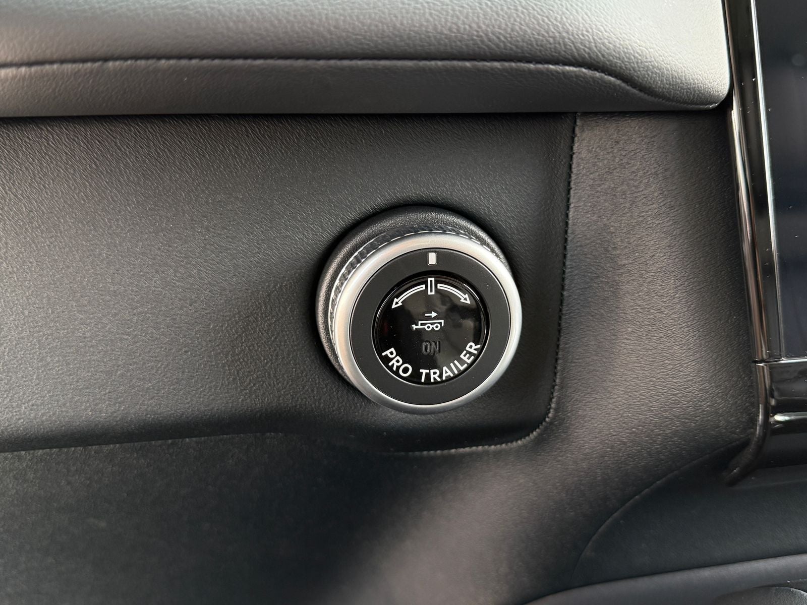 2027 Lincoln Navigator L Premiere