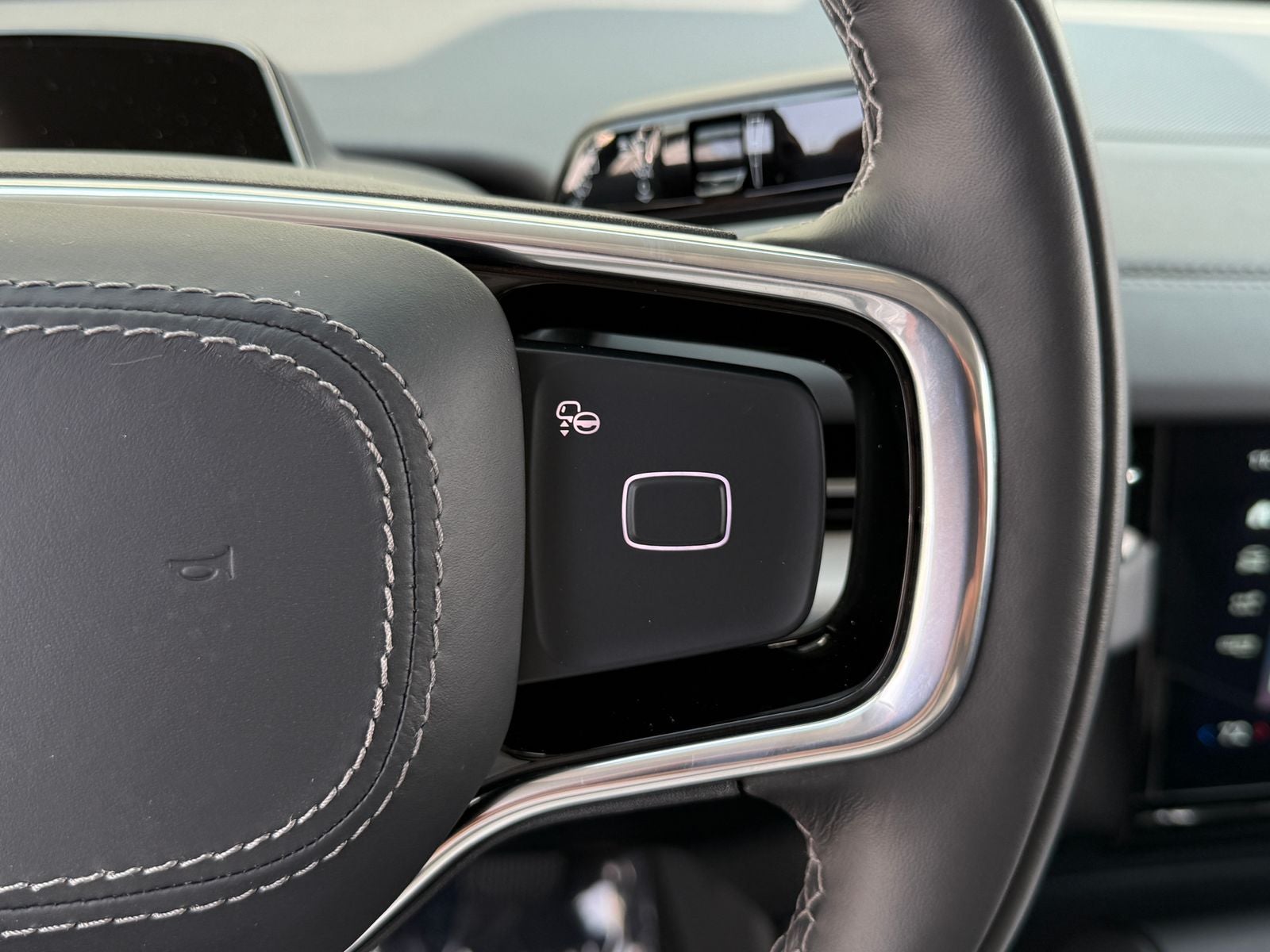 2027 Lincoln Navigator L Premiere