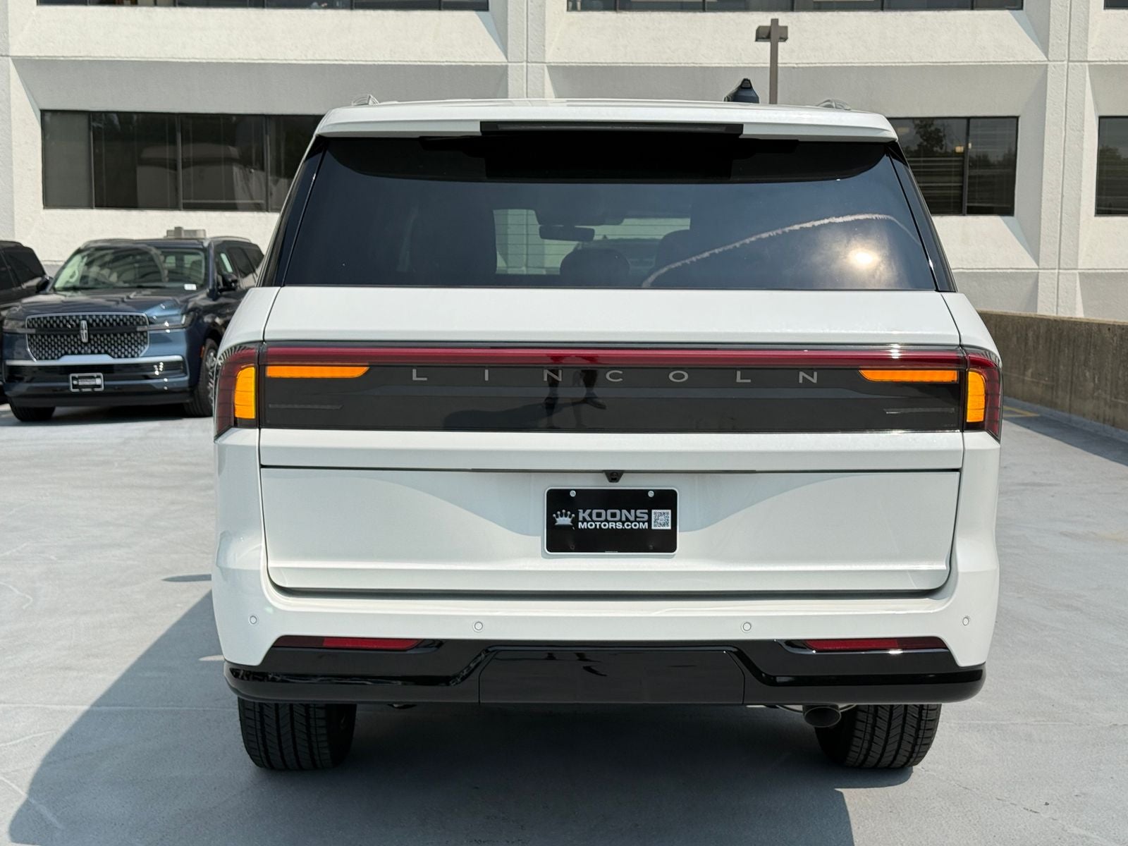 2027 Lincoln Navigator L Premiere