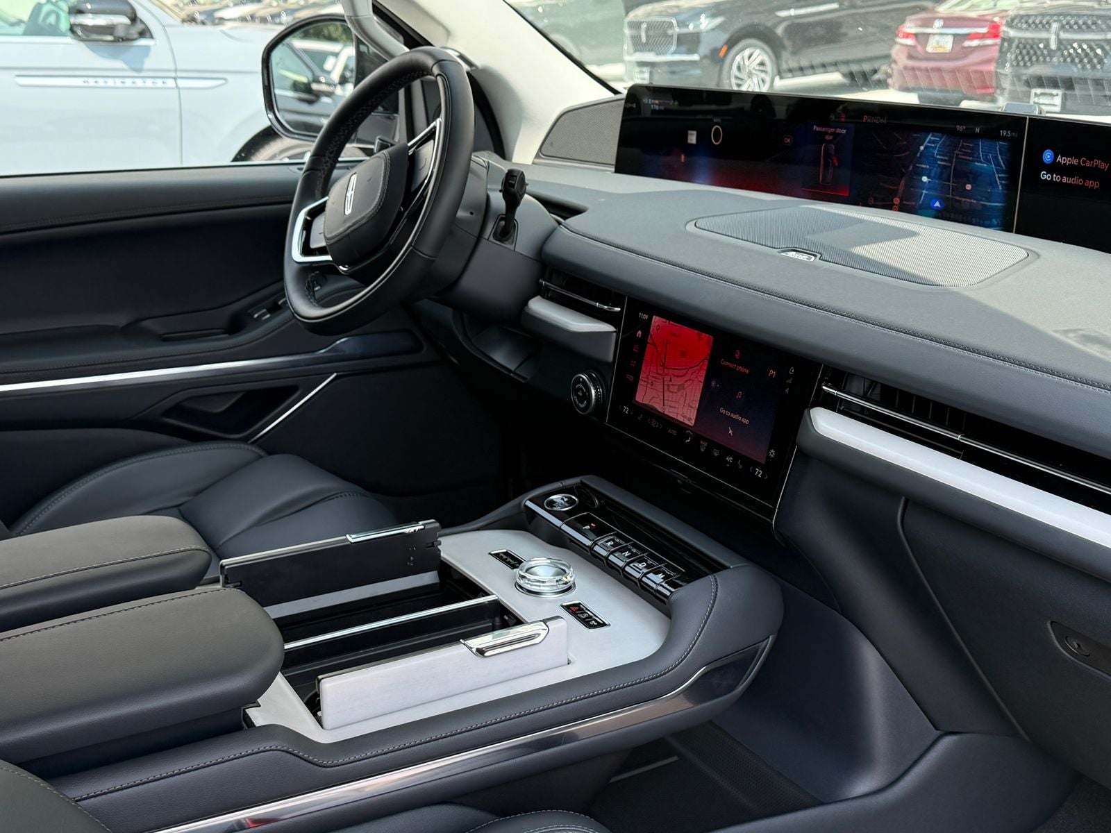 2027 Lincoln Navigator L Premiere