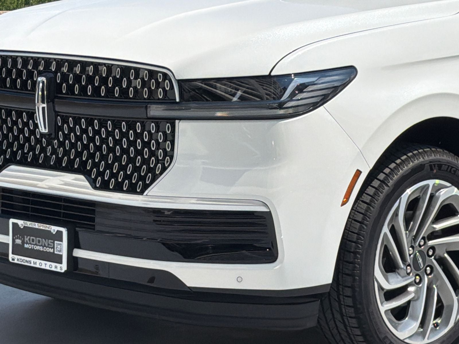 2027 Lincoln Navigator L Premiere