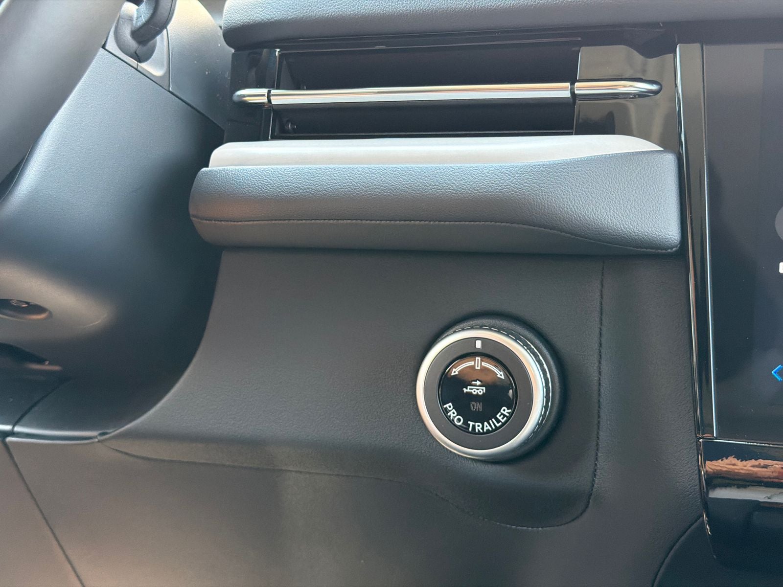2027 Lincoln Navigator L Premiere