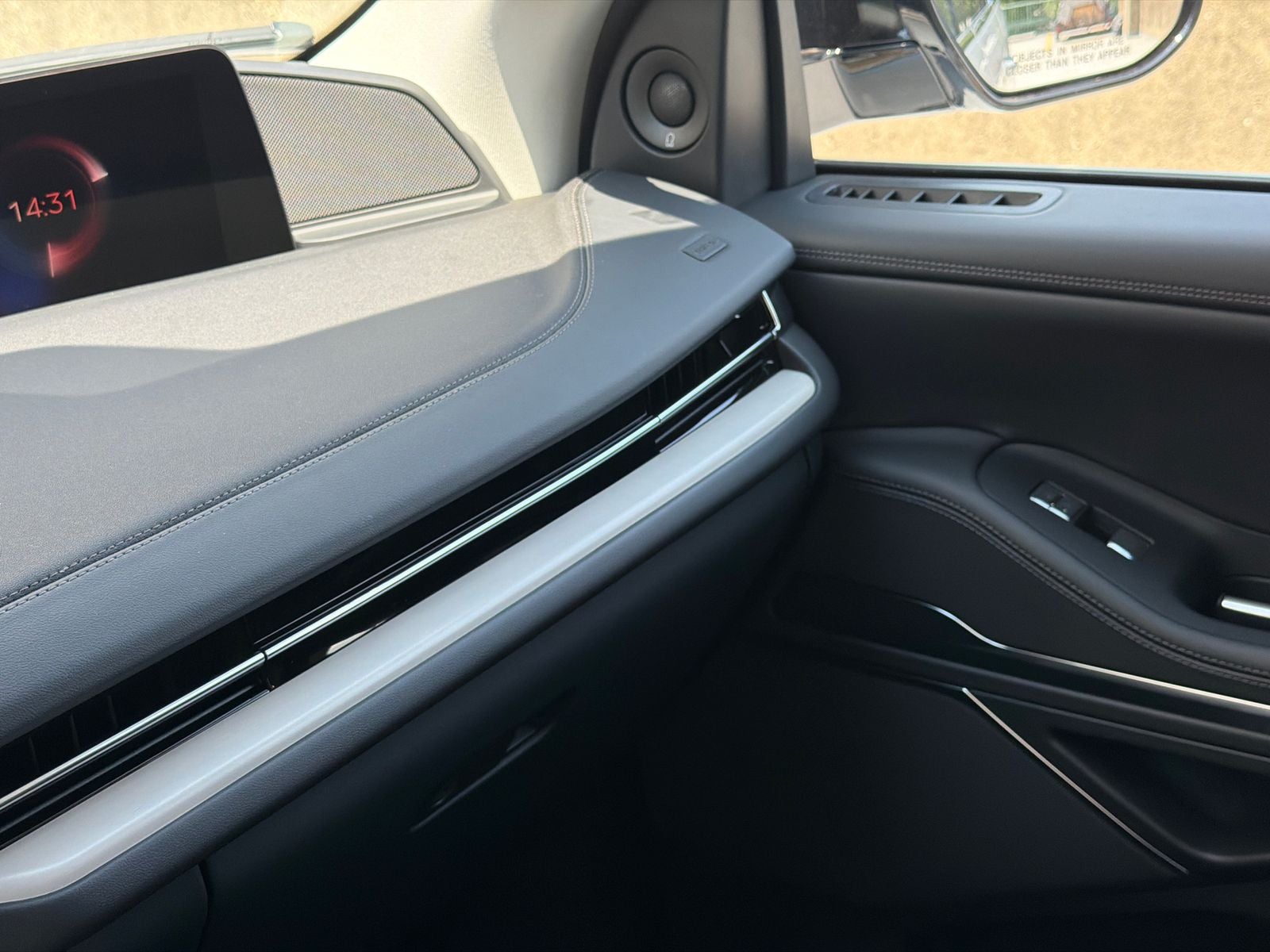 2027 Lincoln Navigator L Premiere