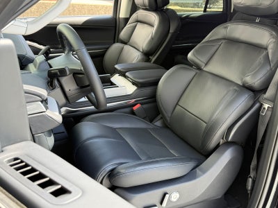 2026 Lincoln Navigator L Premiere