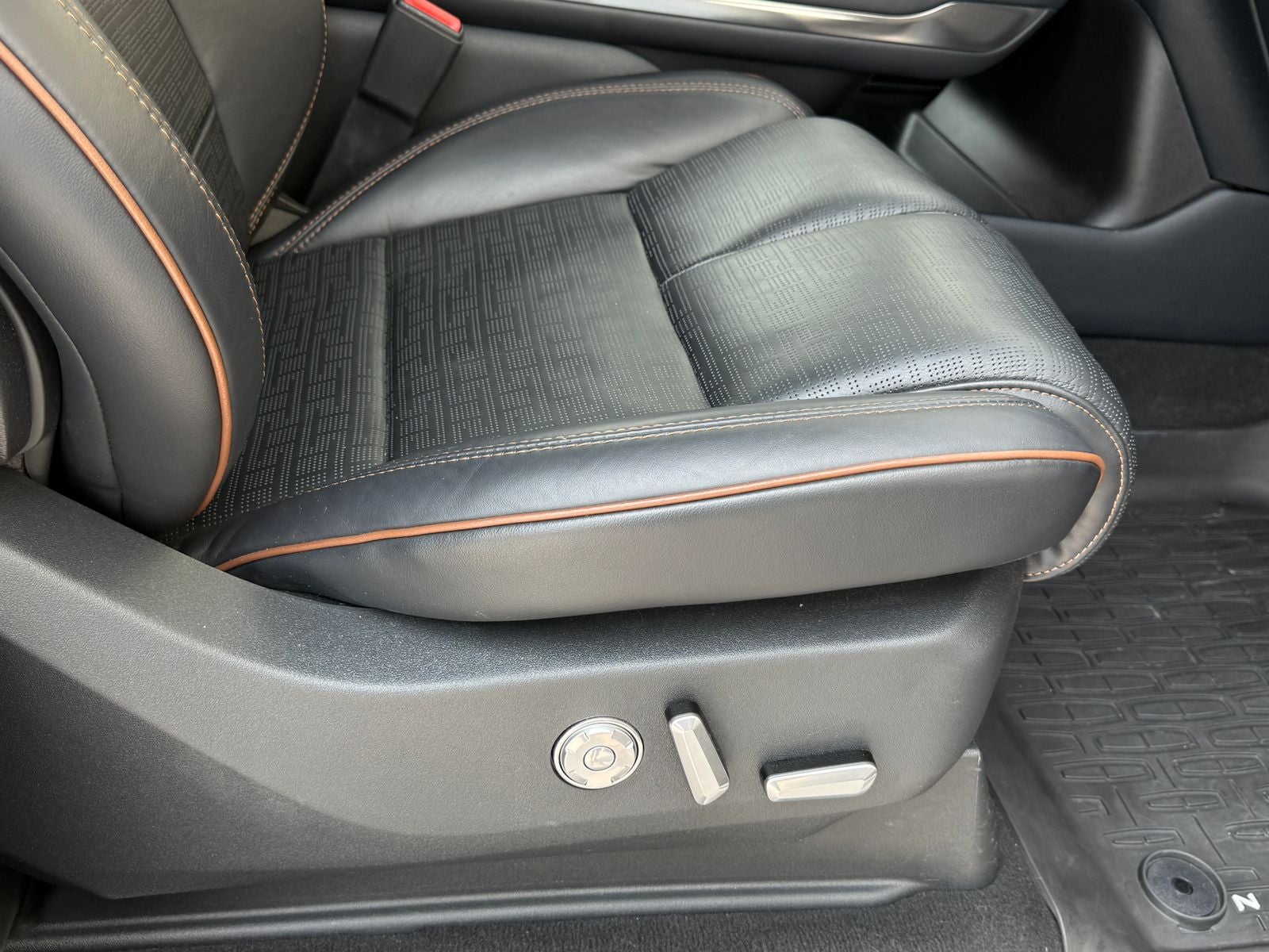 2025 Lincoln Navigator L Black Label