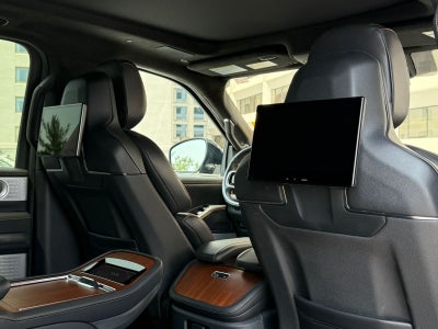 2025 Lincoln Navigator L Black Label