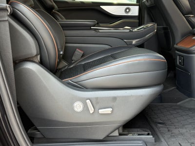 2025 Lincoln Navigator L Black Label