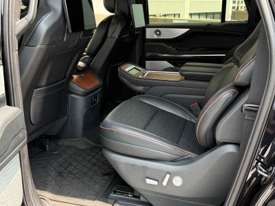 2025 Lincoln Navigator L Black Label