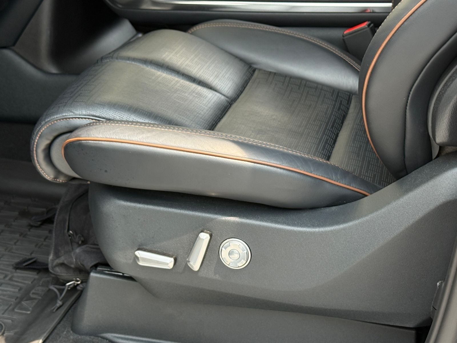 2025 Lincoln Navigator L Black Label