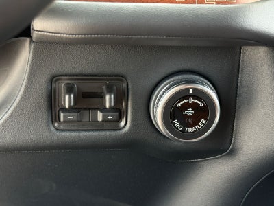 2025 Lincoln Navigator L Black Label