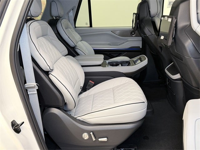 2025 Lincoln Navigator L Black Label