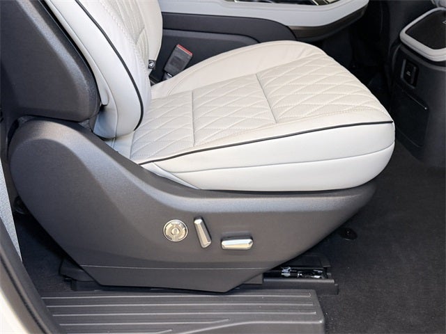 2025 Lincoln Navigator L Black Label