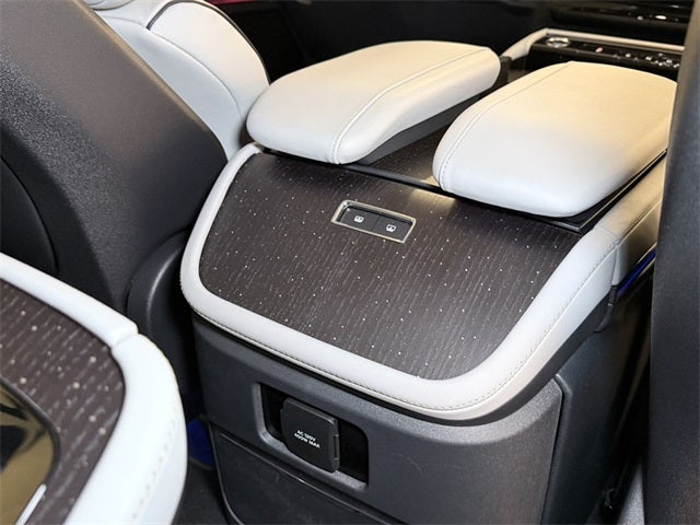 2025 Lincoln Navigator L Black Label