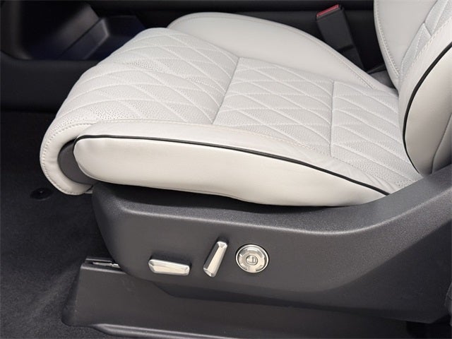 2025 Lincoln Navigator L Black Label