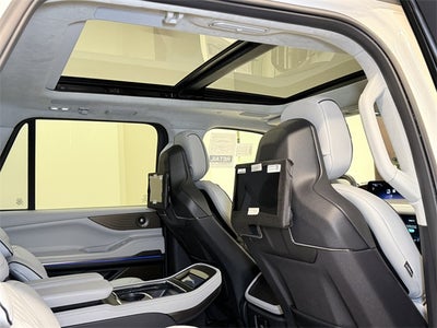 2025 Lincoln Navigator L Black Label