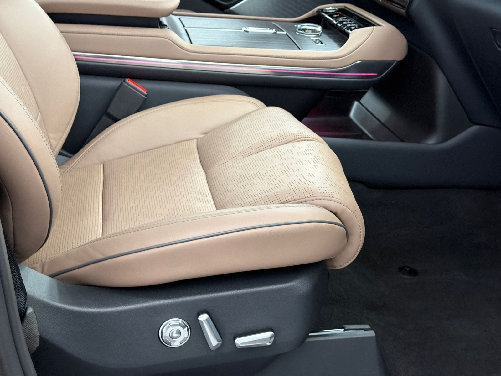 2025 Lincoln Navigator L Black Label