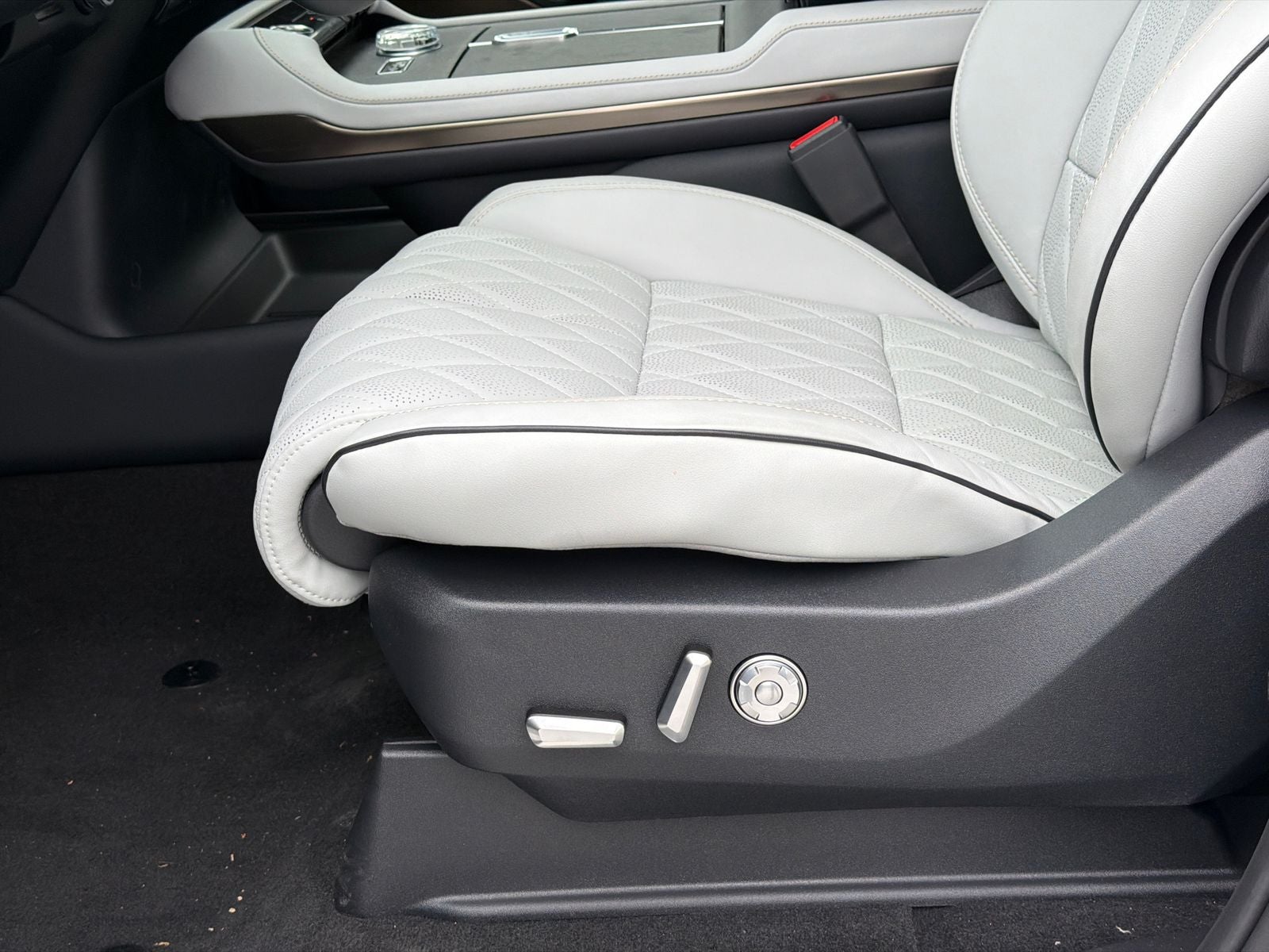 2026 Lincoln Navigator L Black Label