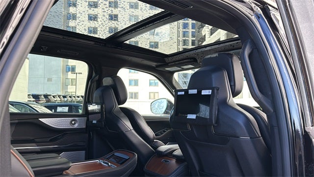 2025 Lincoln Navigator L Black Label