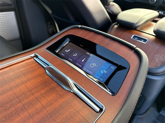 2025 Lincoln Navigator L Black Label