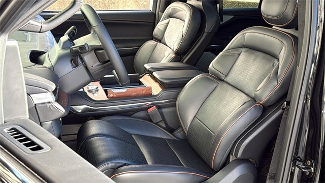 2025 Lincoln Navigator L Black Label