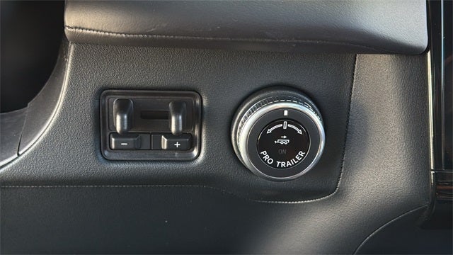 2025 Lincoln Navigator L Black Label