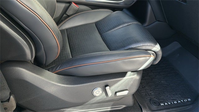 2025 Lincoln Navigator L Black Label