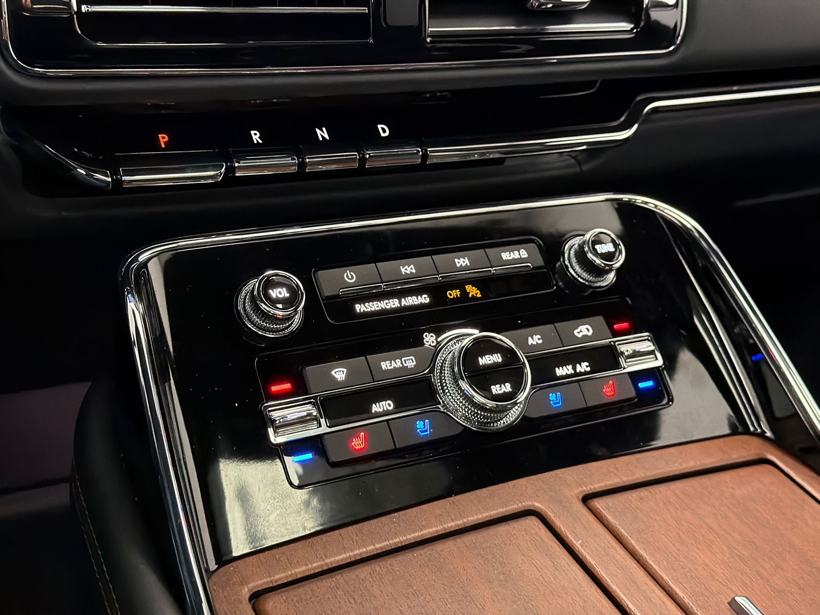 2024 Lincoln Navigator L Black Label