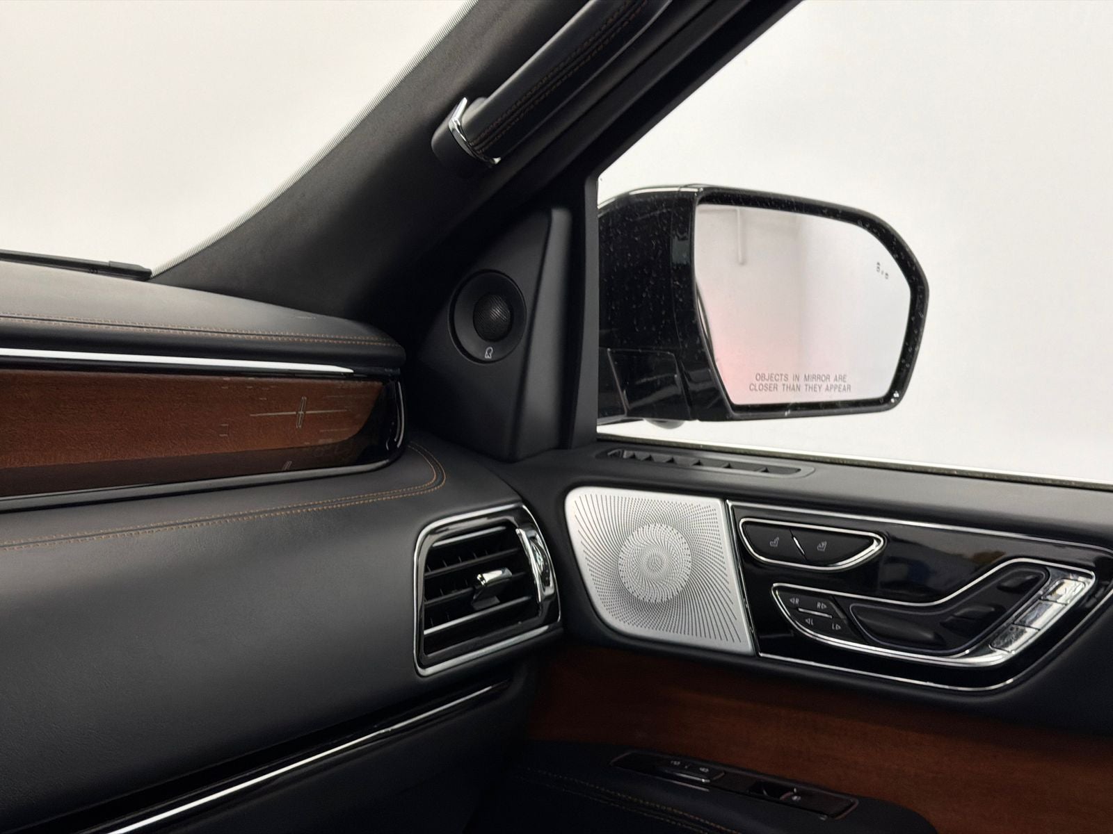 2024 Lincoln Navigator L Black Label