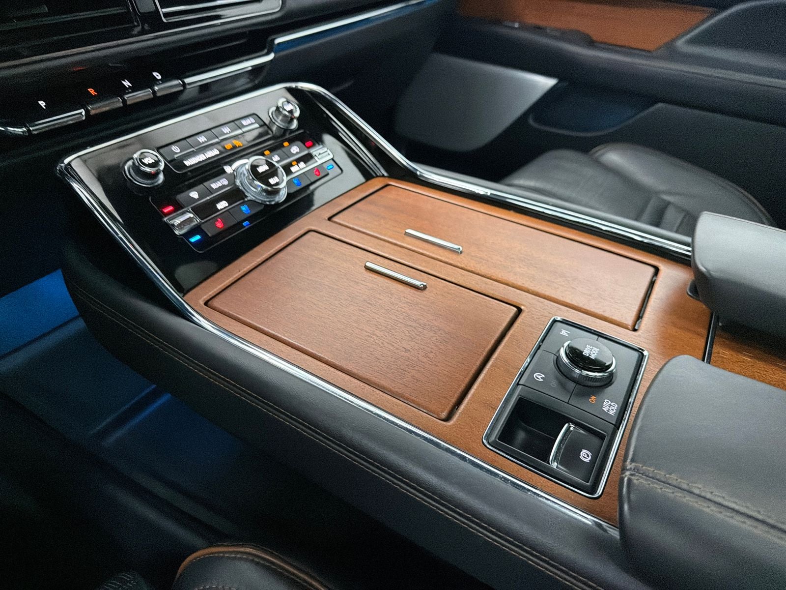 2023 Lincoln Navigator L Black Label
