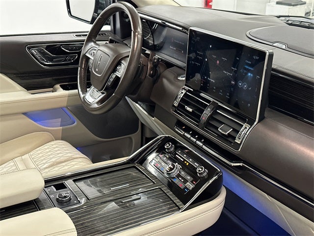 2022 Lincoln Navigator L Black Label