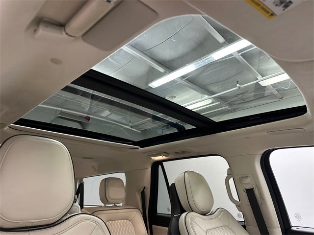 2022 Lincoln Navigator L Black Label