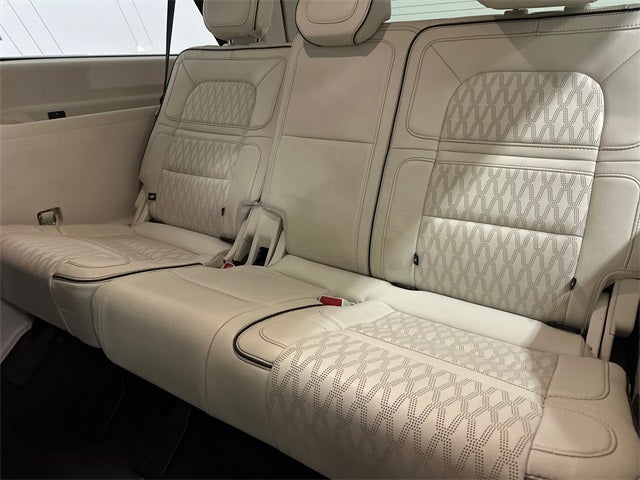 2022 Lincoln Navigator L Black Label